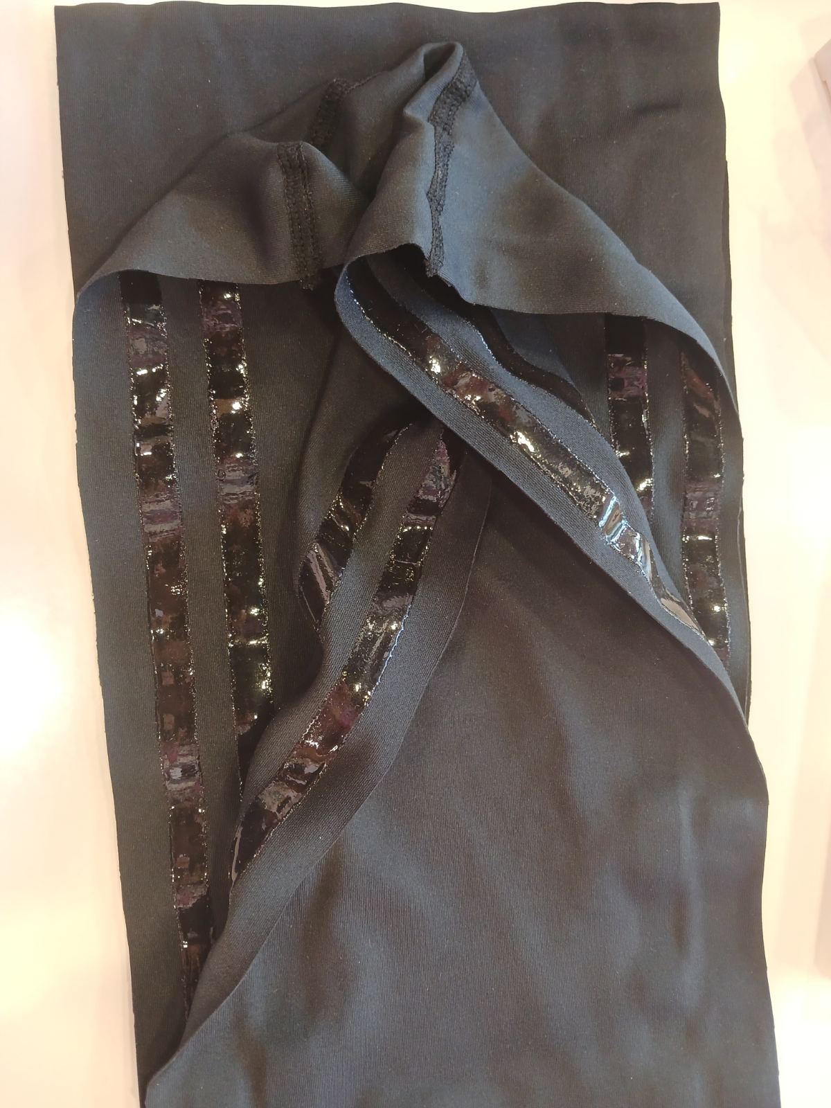 Гладенькі бандалетки з 4 смужками силікону, NERO (чорні) - вигляд спереду