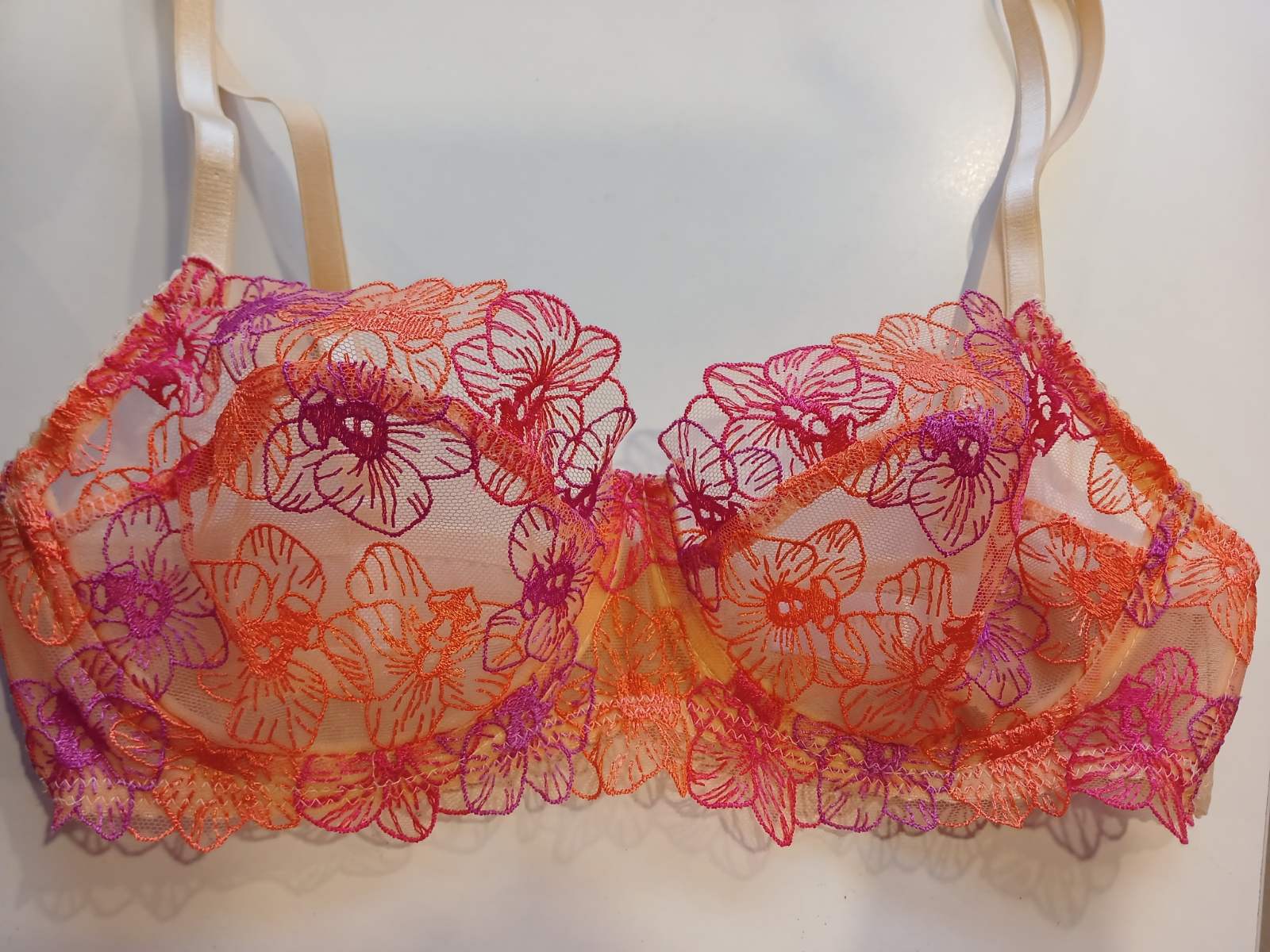 Бюстгальтер жіночий, м'яка чашка-помаранчевий - вигляд спереду