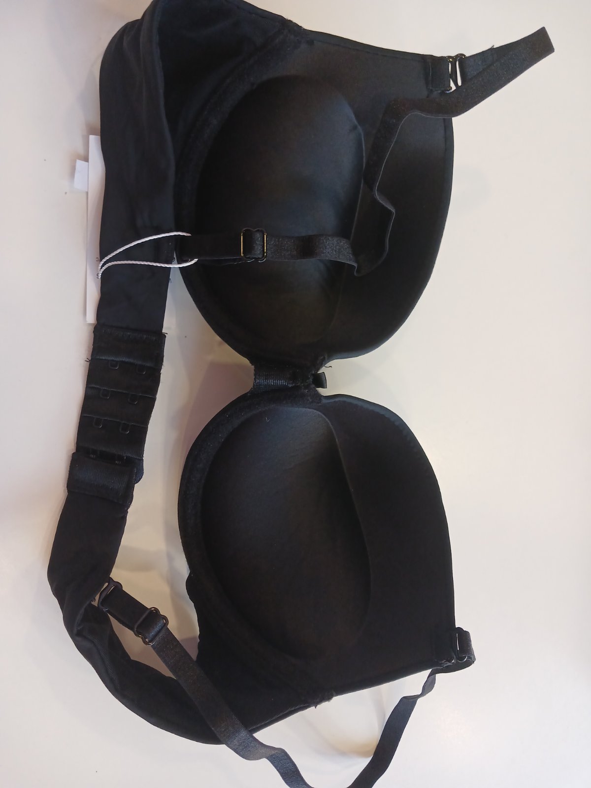 Чорний бюстгальтер з push-up - вигляд ззаду